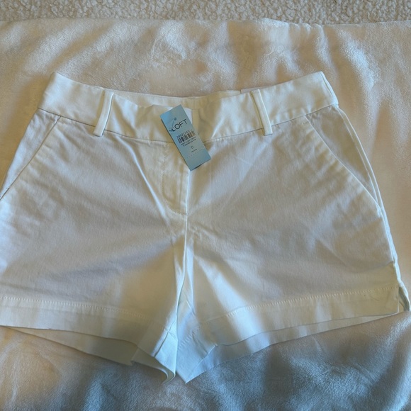 NWT LOFT Riviera Short 4” Inseam, Size 0 Petite in White, Curvy Fit - Picture 3 of 5
